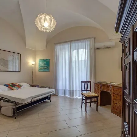 Sant'anna House: Nel Cuore Della Antica! Appartamento